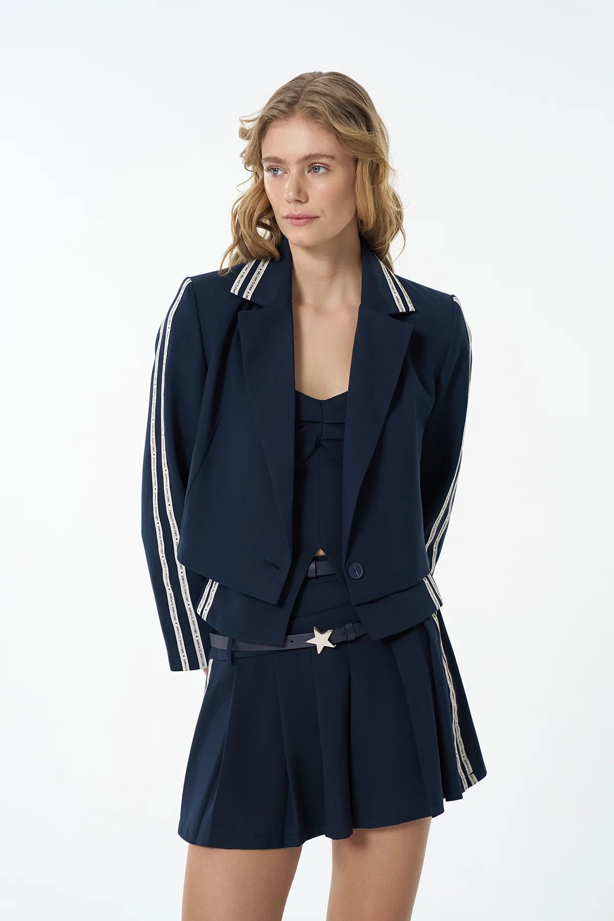 GIRLS HAVE TO POWER KORTE BLAZER