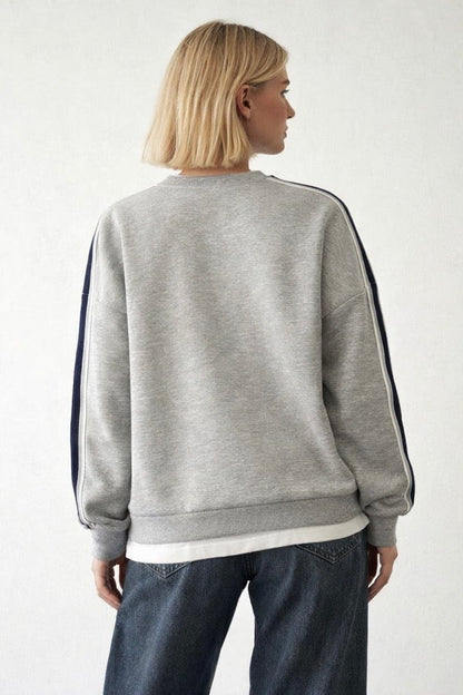Q TIGER SWEATSHIRT