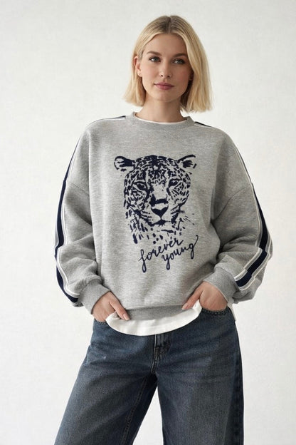 Q TIGER SWEATSHIRT